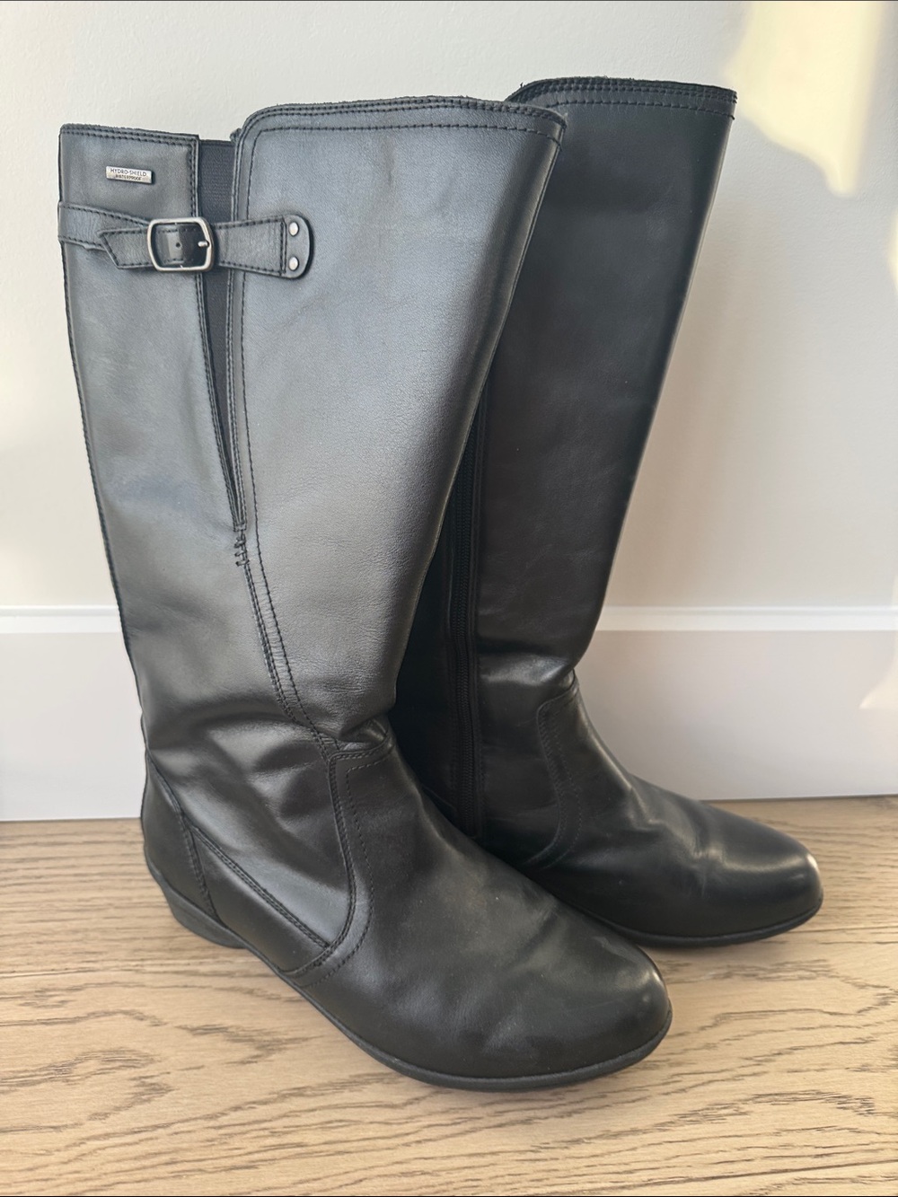 Rockport Black Leather Waterproof Boots with buckle and zipper Wide Calf - 10W